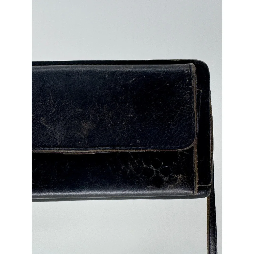 Patricia Nash Vintage Distressed Leather Crossbody Wallet Black Organizer
